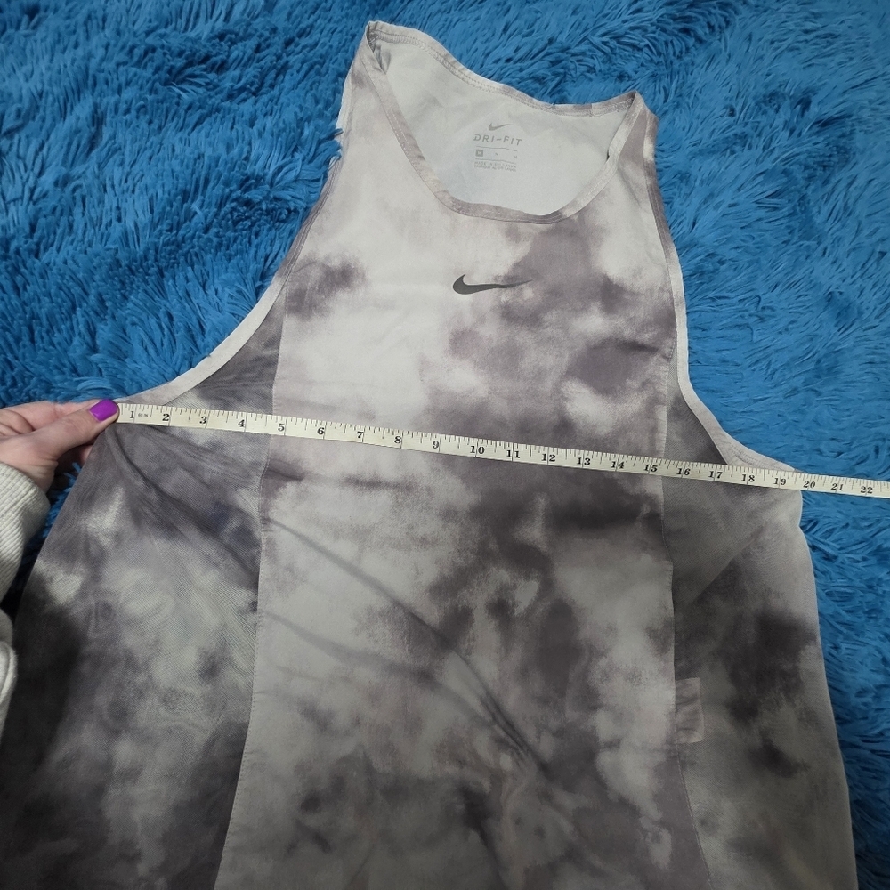 Nike Icon Clash City Sleek Womens Tank Size M - Picture 8 of 8